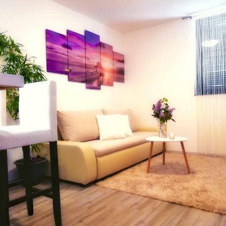 Nokturno Apartment, Self Check-In Porec Bagian luar foto