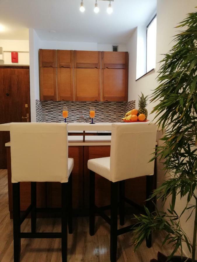 Nokturno Apartment, Self Check-In Porec Bagian luar foto