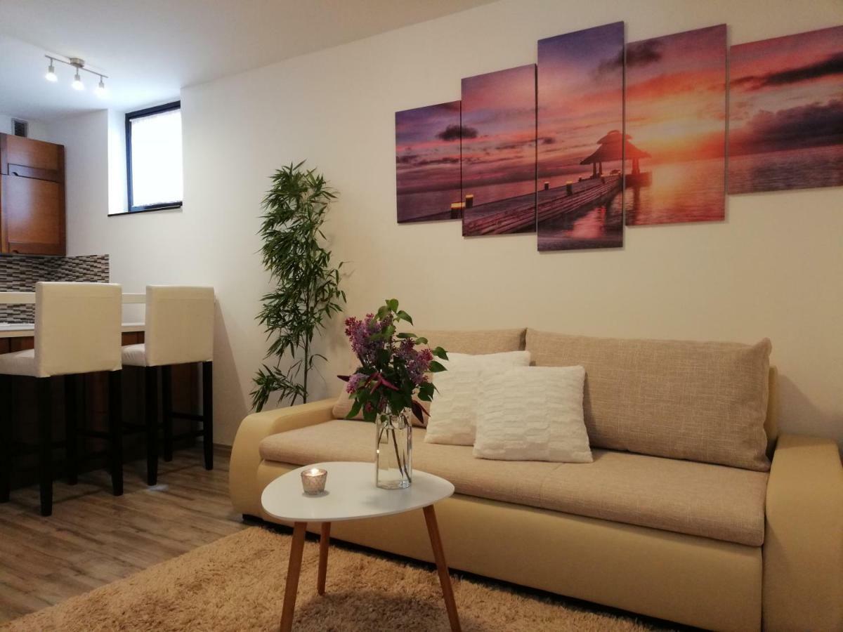 Nokturno Apartment, Self Check-In Porec Bagian luar foto