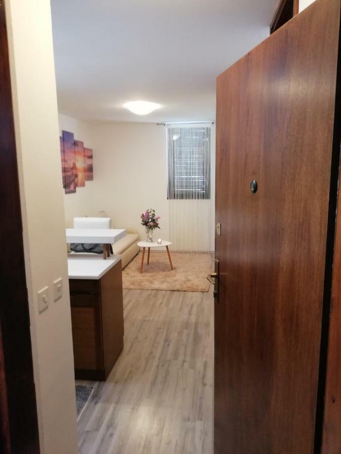 Nokturno Apartment, Self Check-In Porec Bagian luar foto