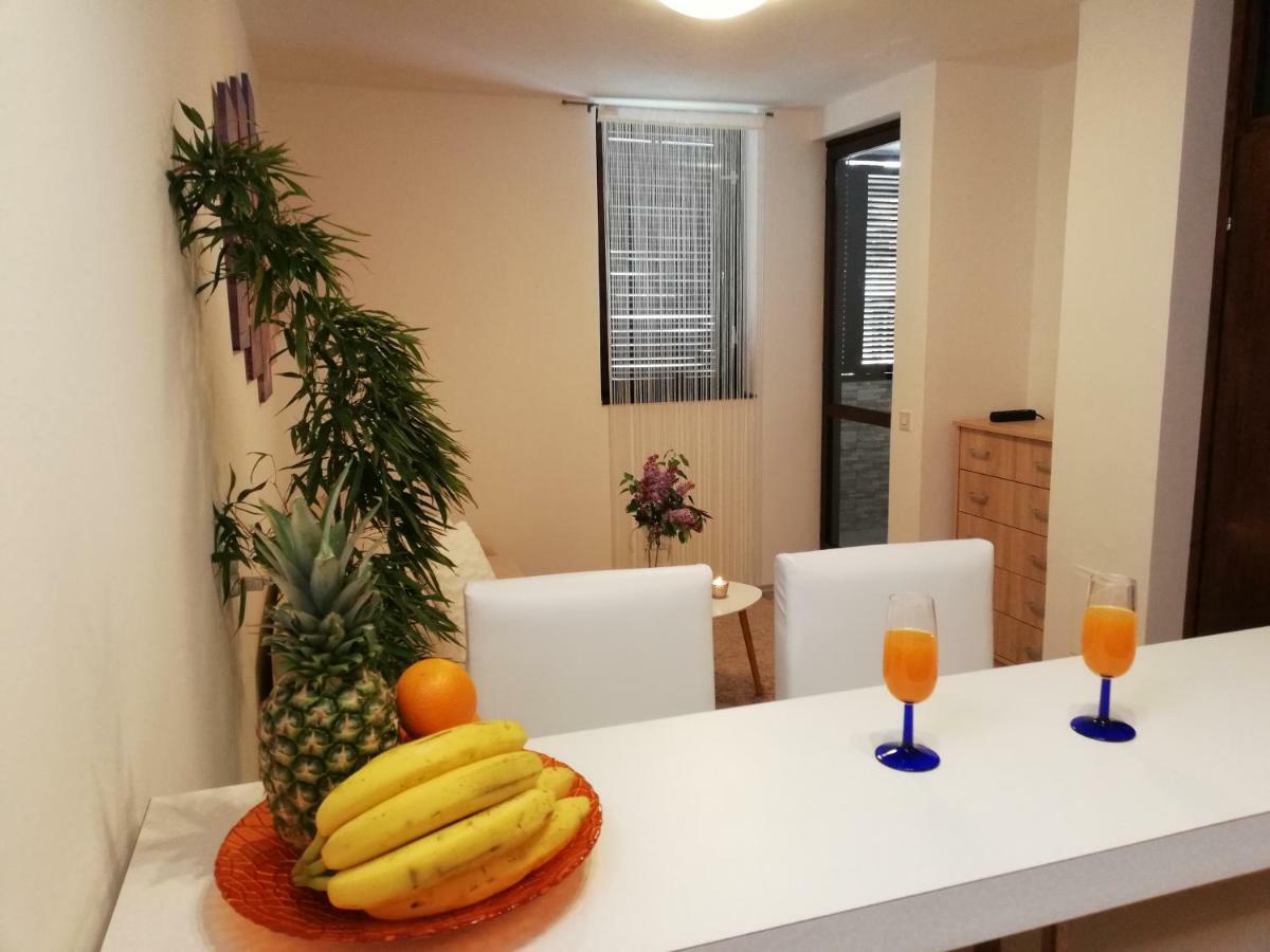 Nokturno Apartment, Self Check-In Porec Bagian luar foto