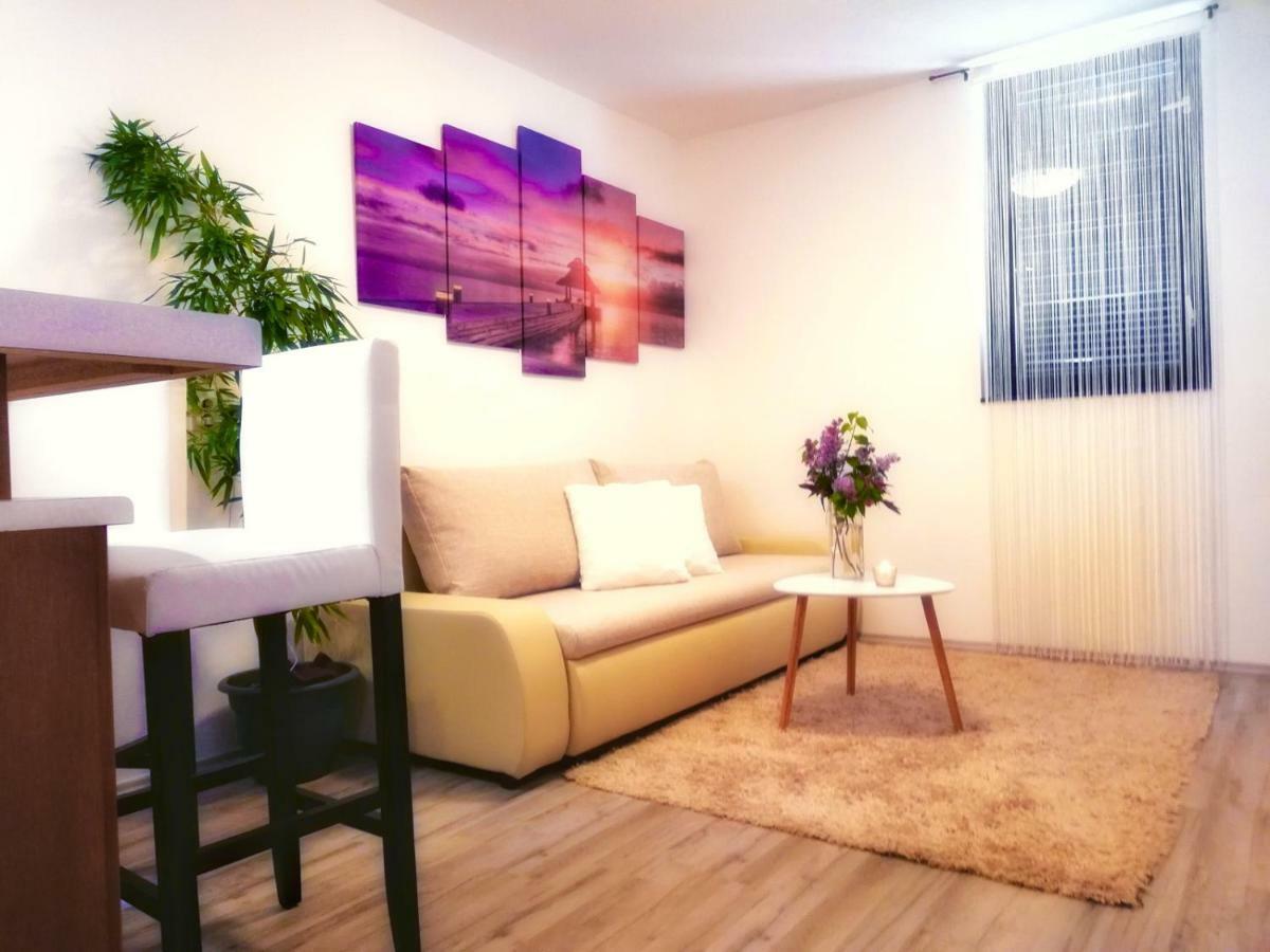 Nokturno Apartment, Self Check-In Porec Bagian luar foto