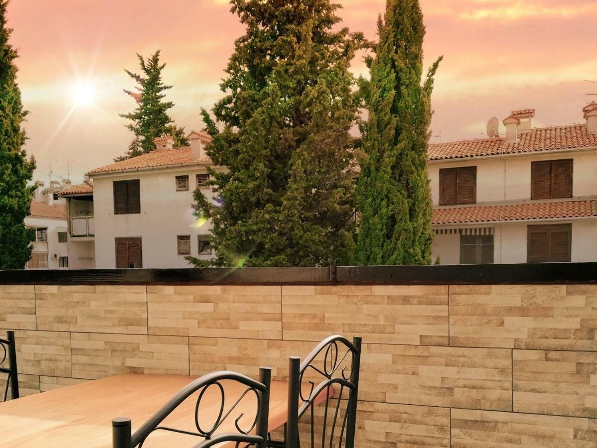 Nokturno Apartment, Self Check-In Porec Bagian luar foto