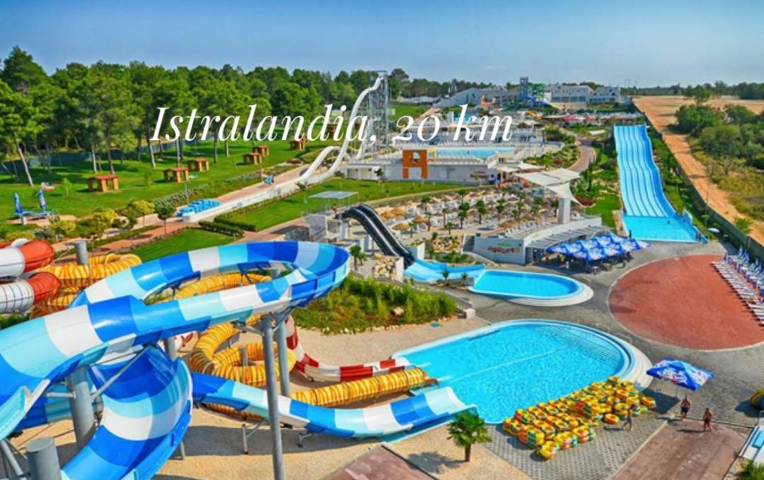 Nokturno Apartment, Self Check-In Porec Bagian luar foto